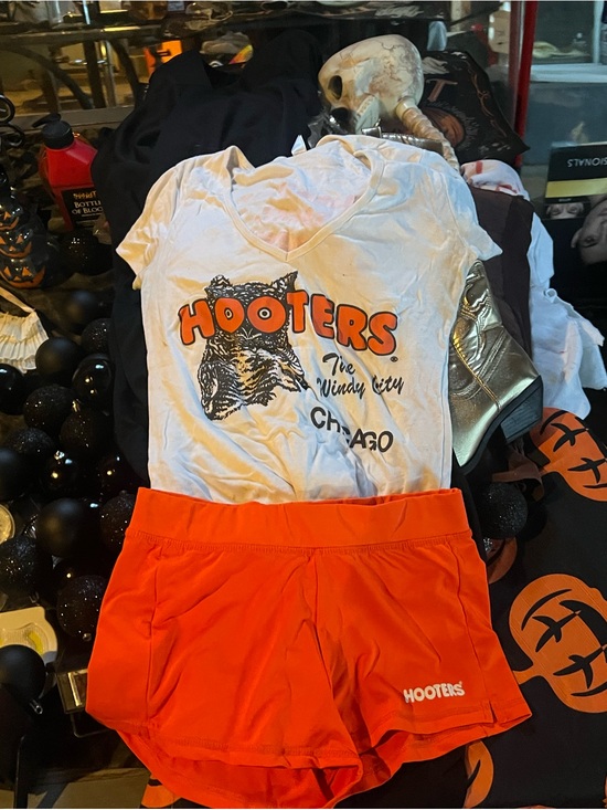 Hooters Other - Hooters White Logo Tee with Bright Orange Shorts